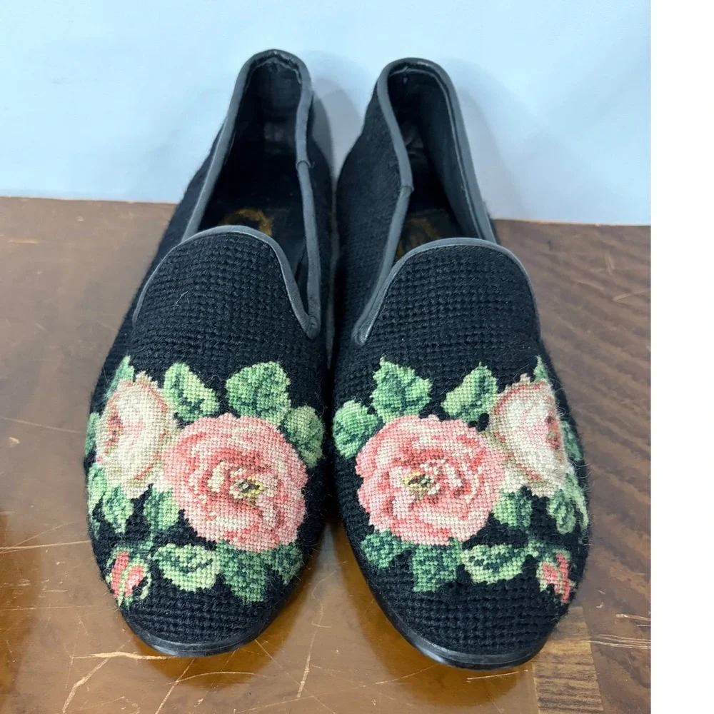 The Larkspur Collection Needlepoint Loafers Black Floral Rose Flats Women Size 7
